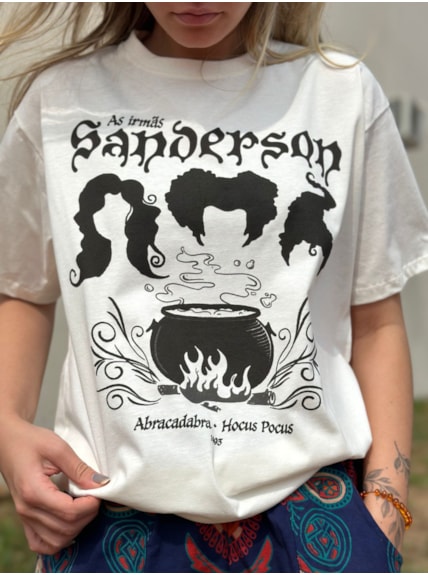 Camiseta Irmãs Sanderson Abracadabra - Off-White