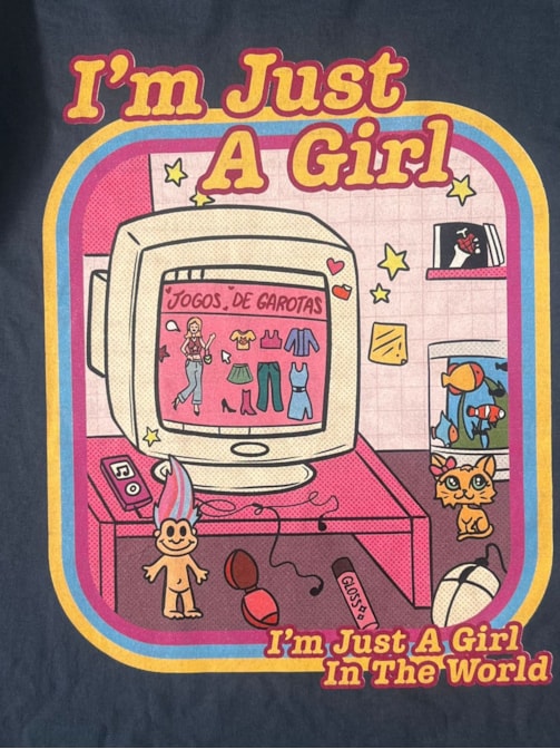 Camiseta I’m Just a Girl - Chumbo