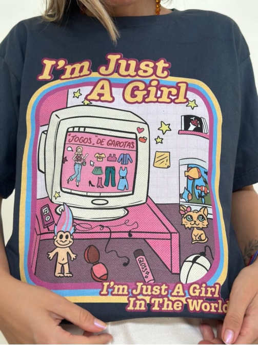 Camiseta I’m Just a Girl - Chumbo