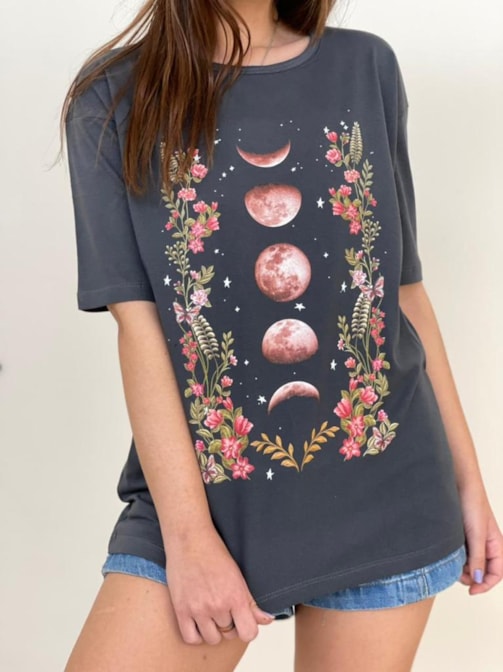 Camiseta Jardim Noturno - Chumbo