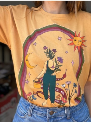 Camiseta Jardim Terracota - Caramelo