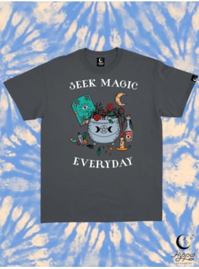 Camiseta Magia Wicca - Chumbo