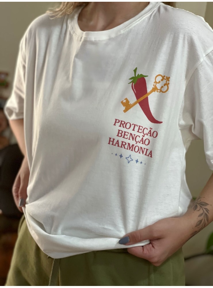 Camiseta Mau Olhado - Off-White - Frente e Verso — imagem 2