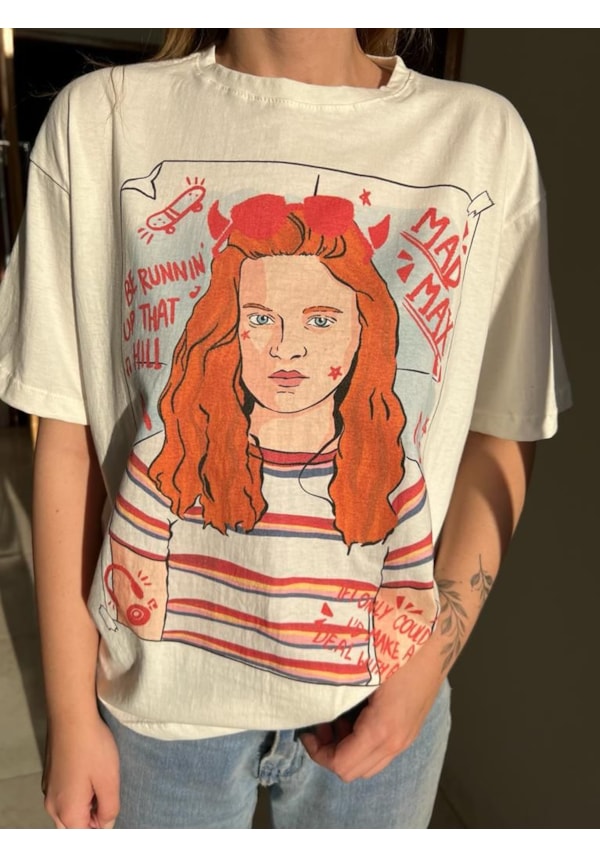 Camiseta Max - Stranger Things - Off-White