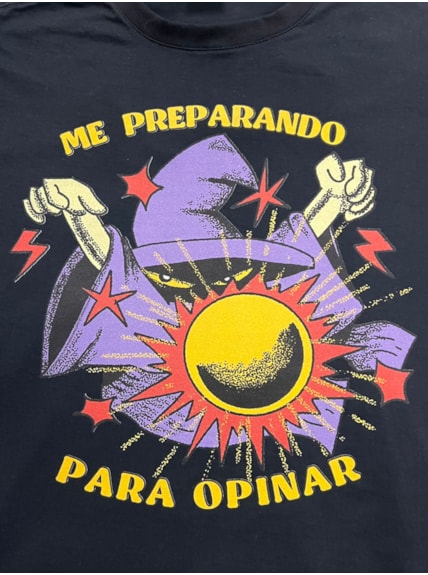 Camiseta Me preparando para Opinar - Preta