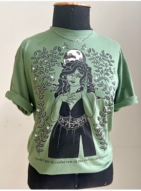 Camiseta Medusa Xilogravura - Verde Alecrim