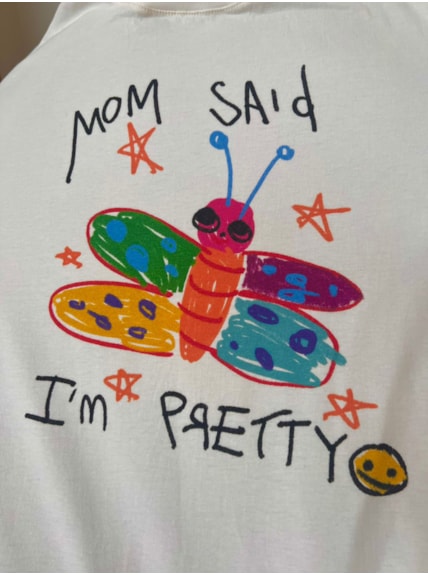 Camiseta Minha Mãe disse que sou Bonita - Off-White