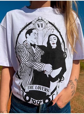 Camiseta Mortícia e Gomez - Branca