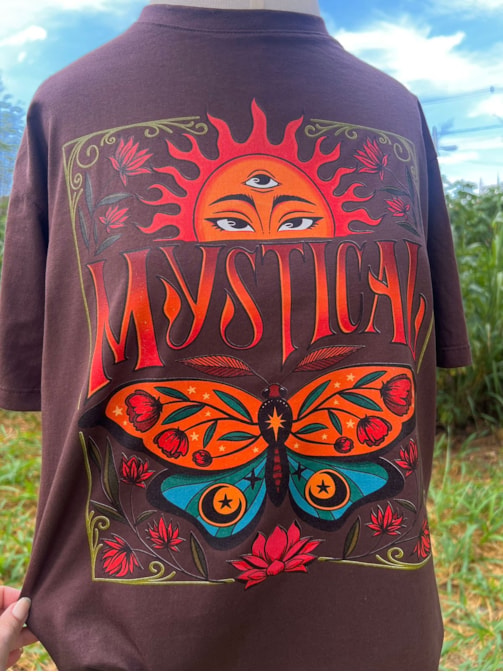 Camiseta Mystical Astral - Marrom