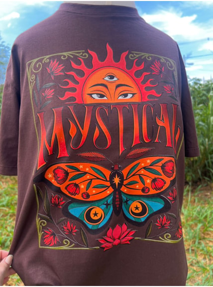 Camiseta Mystical Astral - Marrom