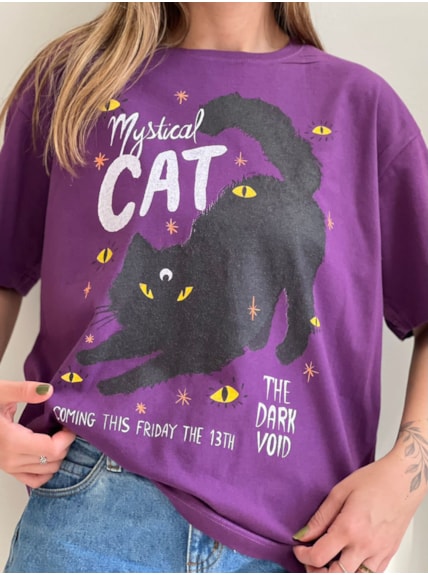Camiseta Mystical Cat - Roxa