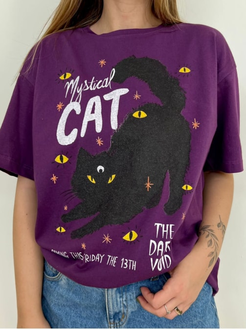 Camiseta Mystical Cat - Roxa