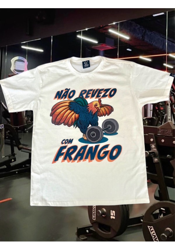Camiseta Não Revezo com Frango - Off-White