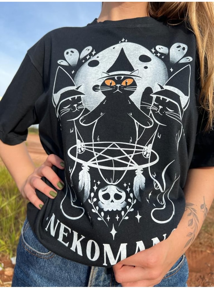Camiseta Nekomancer / Magia de Gato - Preta — imagem 2