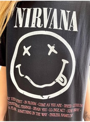 Camiseta Nirvana Logo - Preta
