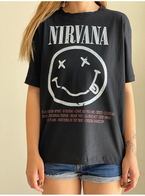Camiseta Nirvana Logo - Preta