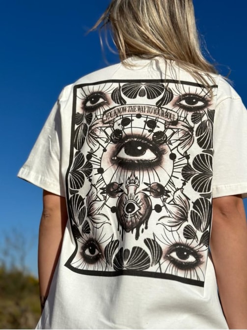 Camiseta Olhos Alma - Off-White - Frente e Verso