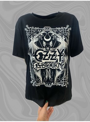 Camiseta Ozzy - Preta