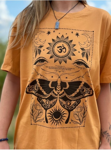 Camiseta Paciência - Caramelo