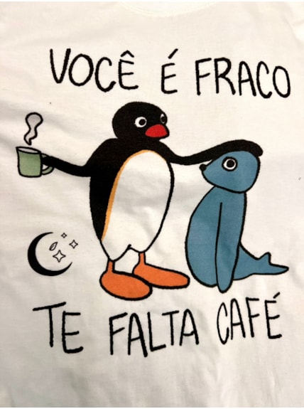 Camiseta Pingu te falta cafe´ - Off-White