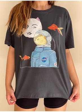 Camiseta Planeta dos Gatos - Chumbo