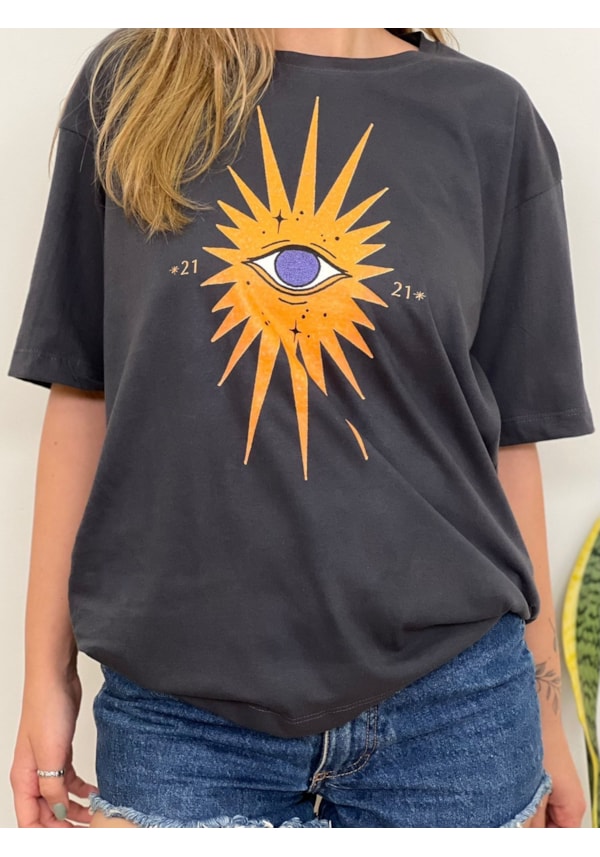 Camiseta Plenitude Sol e Lua - Chumbo - Frente e Verso