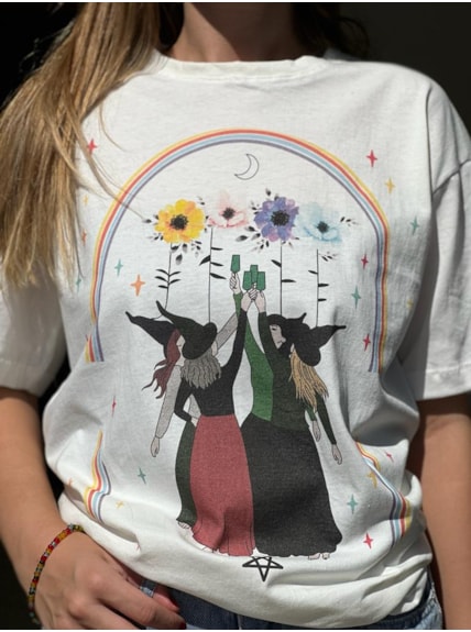 Camiseta Raiz Feminina Bruxas Fest - Off-White