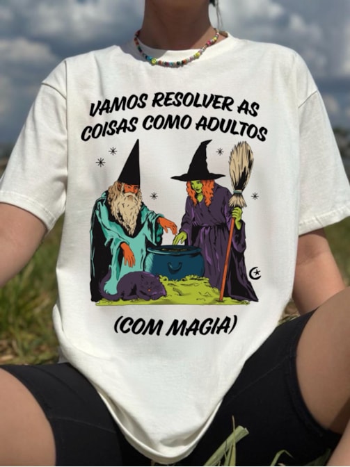 Camiseta Resolver com Magia - Off-White