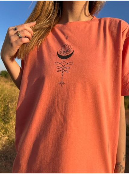 Camiseta Sagrado Feminino - Coral - Frente e Verso
