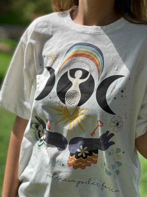 Camiseta Sagrado Feminino - Off-White