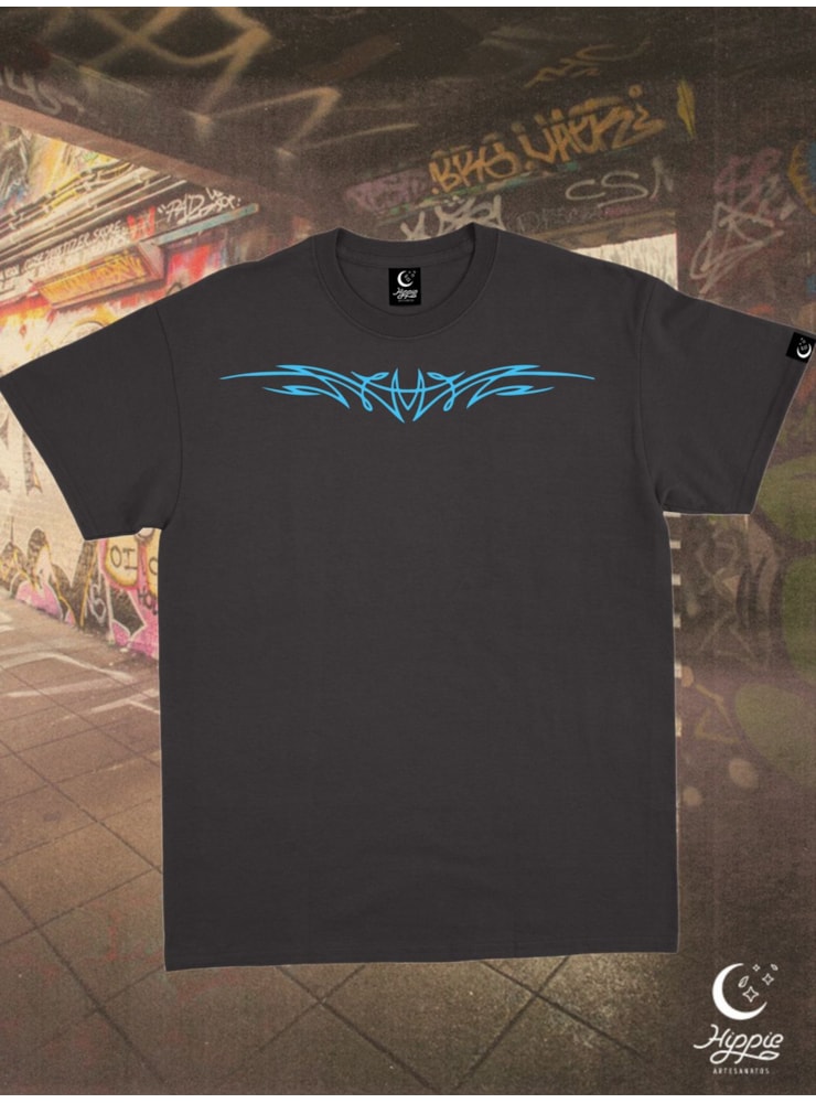 Camiseta Sally - Preta - Frente e Verso — imagem 2