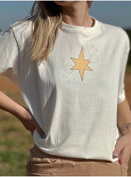 Camiseta Sapos Tarot - O Jardim - Off-White - Frente e Verso