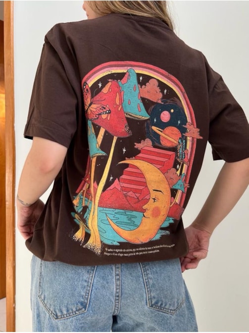 Camiseta Segredo do Universo - Marrom - Frente e Verso