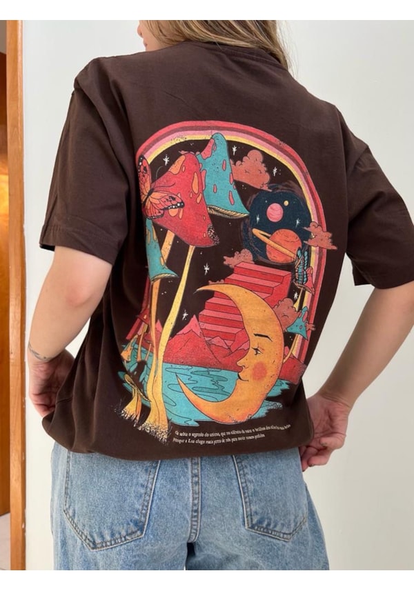 Camiseta Segredo do Universo - Marrom - Frente e Verso