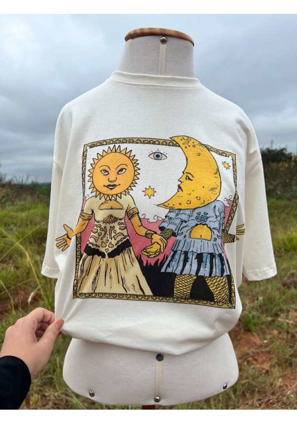 Camiseta Sol e Lua Arte - Off-White