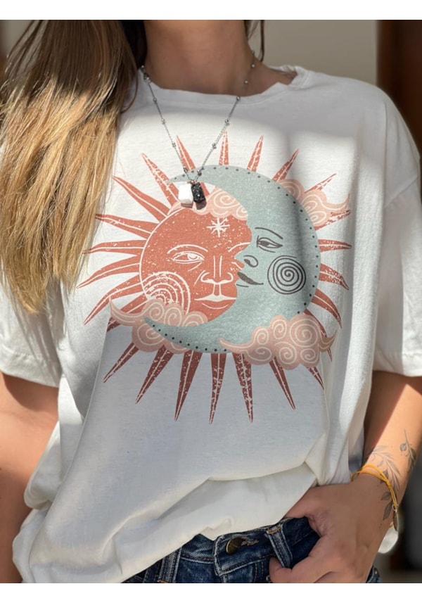 Camiseta Sol e Lua Vintage - Off-White