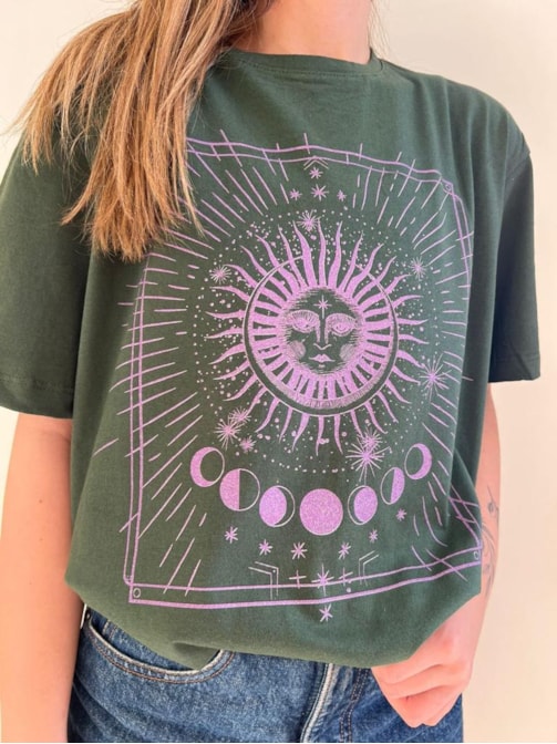 Camiseta Solar Mística - Verde