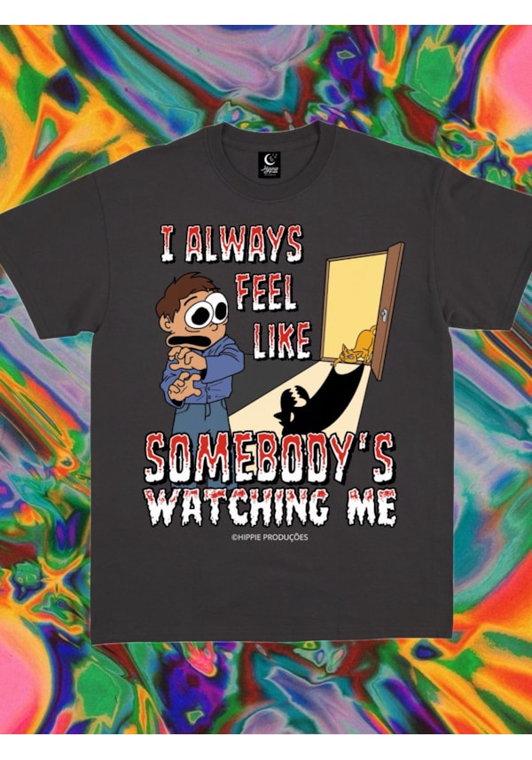Camiseta Somebody’s whatching me - Preta