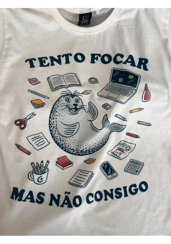 Camiseta Tento focar mas não consigo - Off-White
