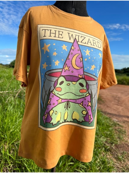 Camiseta The Wizard Frog - Caramelo