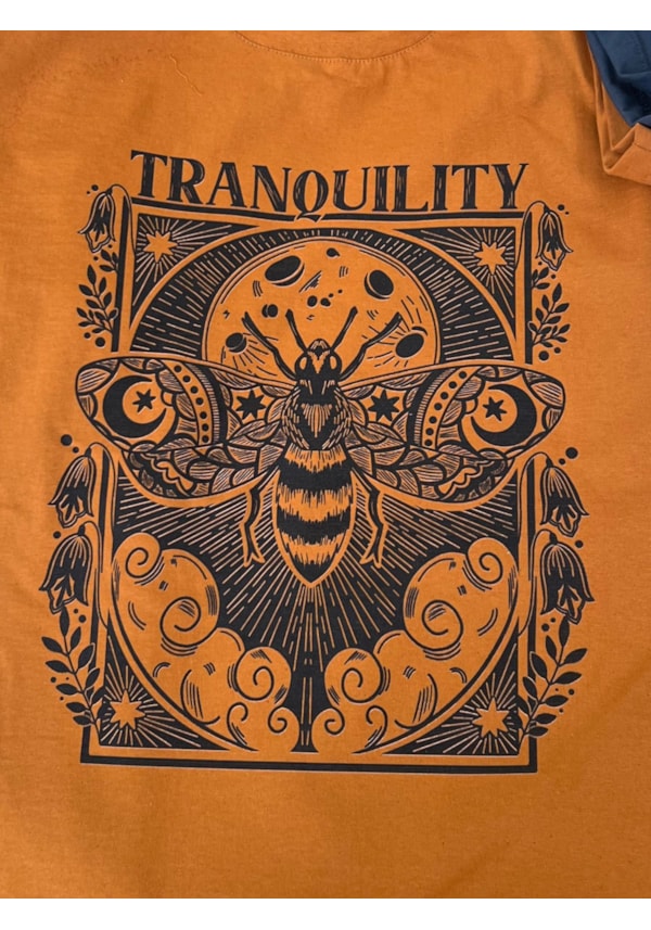 Camiseta Tranquility - Caramelo
