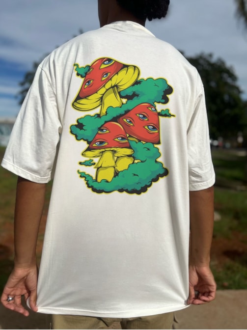 Camiseta Trippin' - Off-White - Frente e Verso