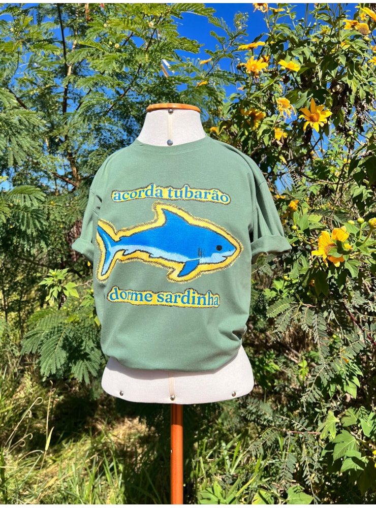 Camiseta Tubarão - Verde Alecrim — imagem 1