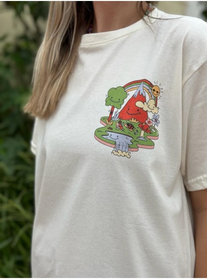 Camiseta Tudo em Paz - Off-White - Frente e Verso