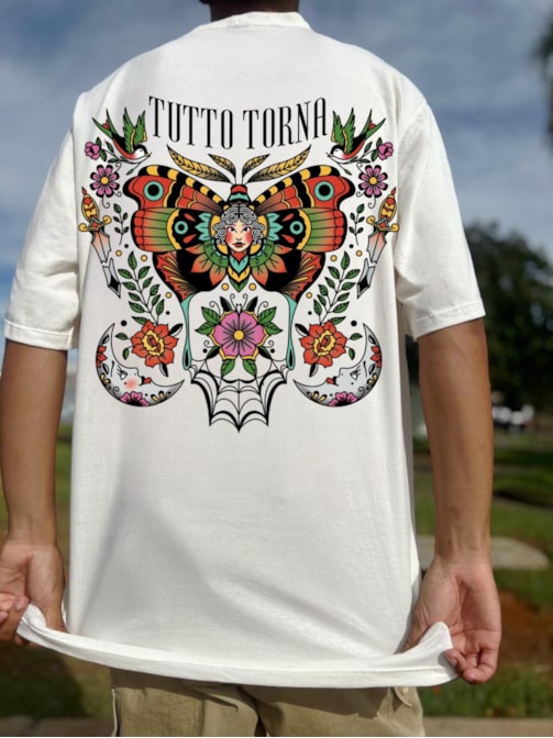 Camiseta Tutto Torna Mariposa - Off-White - Frente e Verso