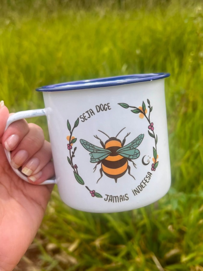 Caneca 450ml Doce, Jamais Indefesa - Branca — imagem 1