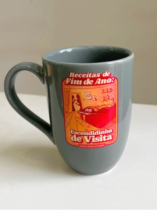 Caneca Broto - Escondidinho de Visita