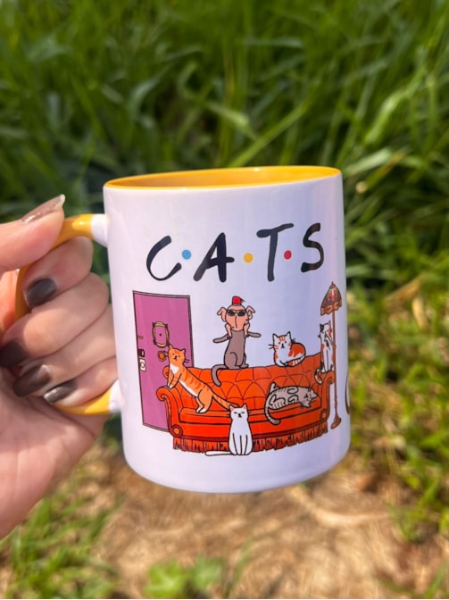 Caneca Cats Friends - Alça Amarela