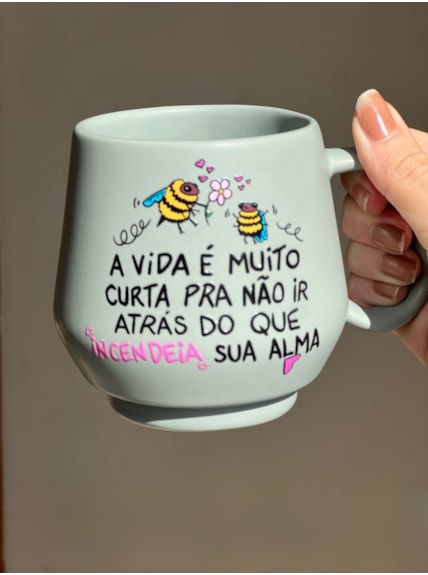 Caneca Cerâmica Hortelã - Abelha Incendeia