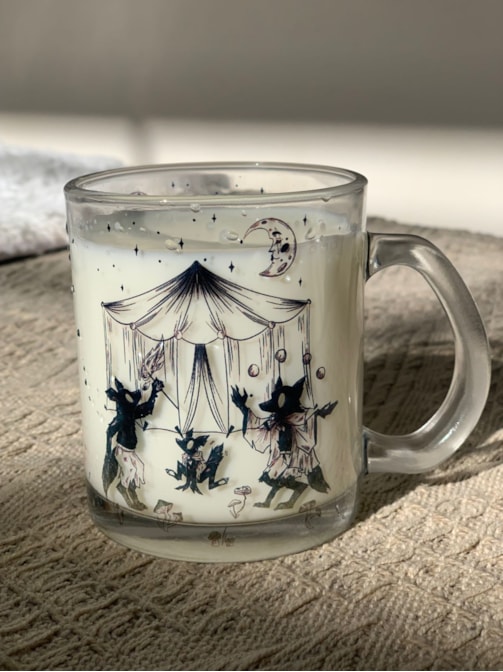 Caneca Circo dos Lobisomens de Vidro